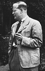 Von Bundesarchiv, Bild 146-1987-074-16 / CC-BY-SA 3.0, CC BY-SA 3.0 de, https://commons.wikimedia.org/w/index.php?curid=5483382 Dietrich Bonhoeffer
